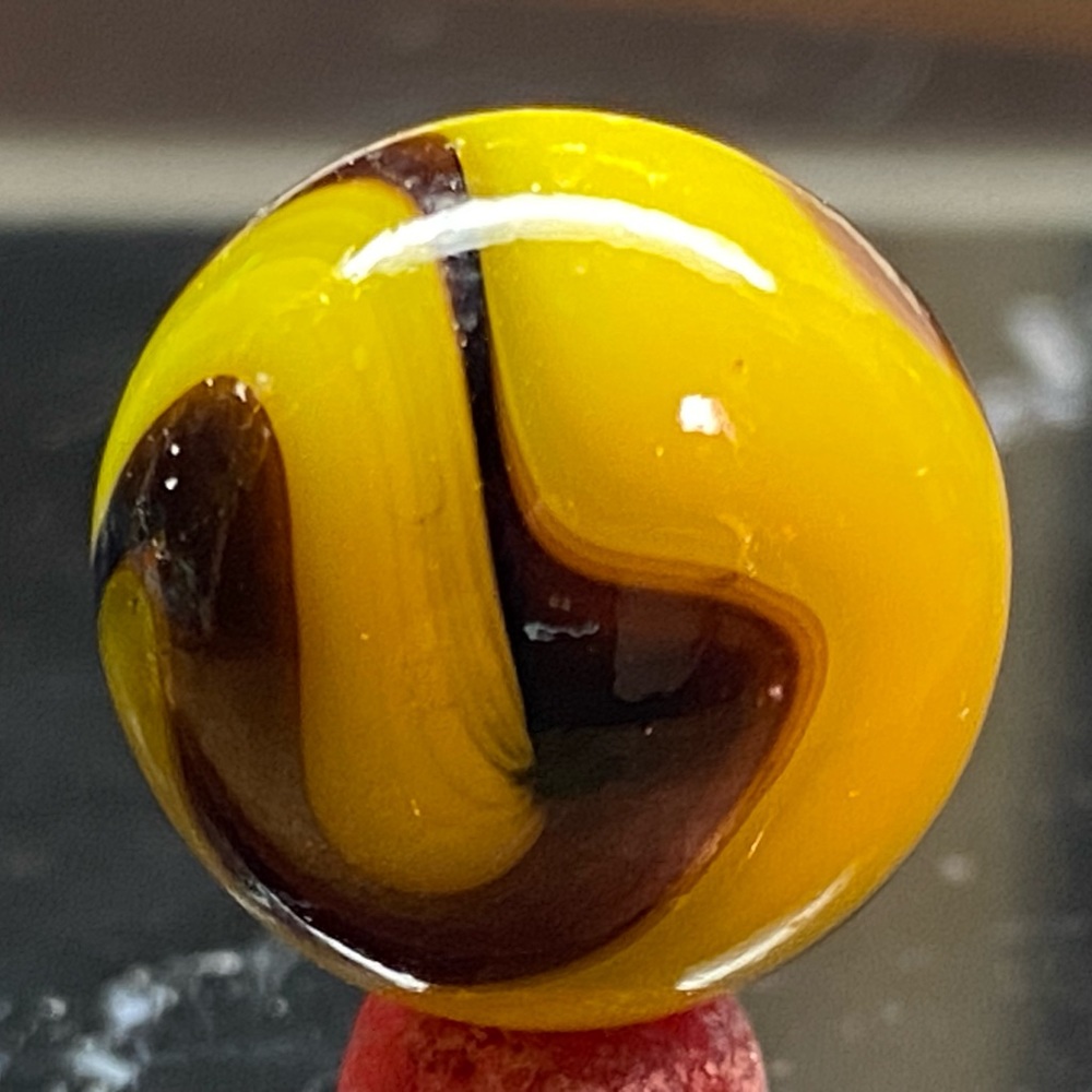 One Traditional Vacor Bee Cool Bumblebee 5/8 Inch Glass Marble - Picture 8 of 11
